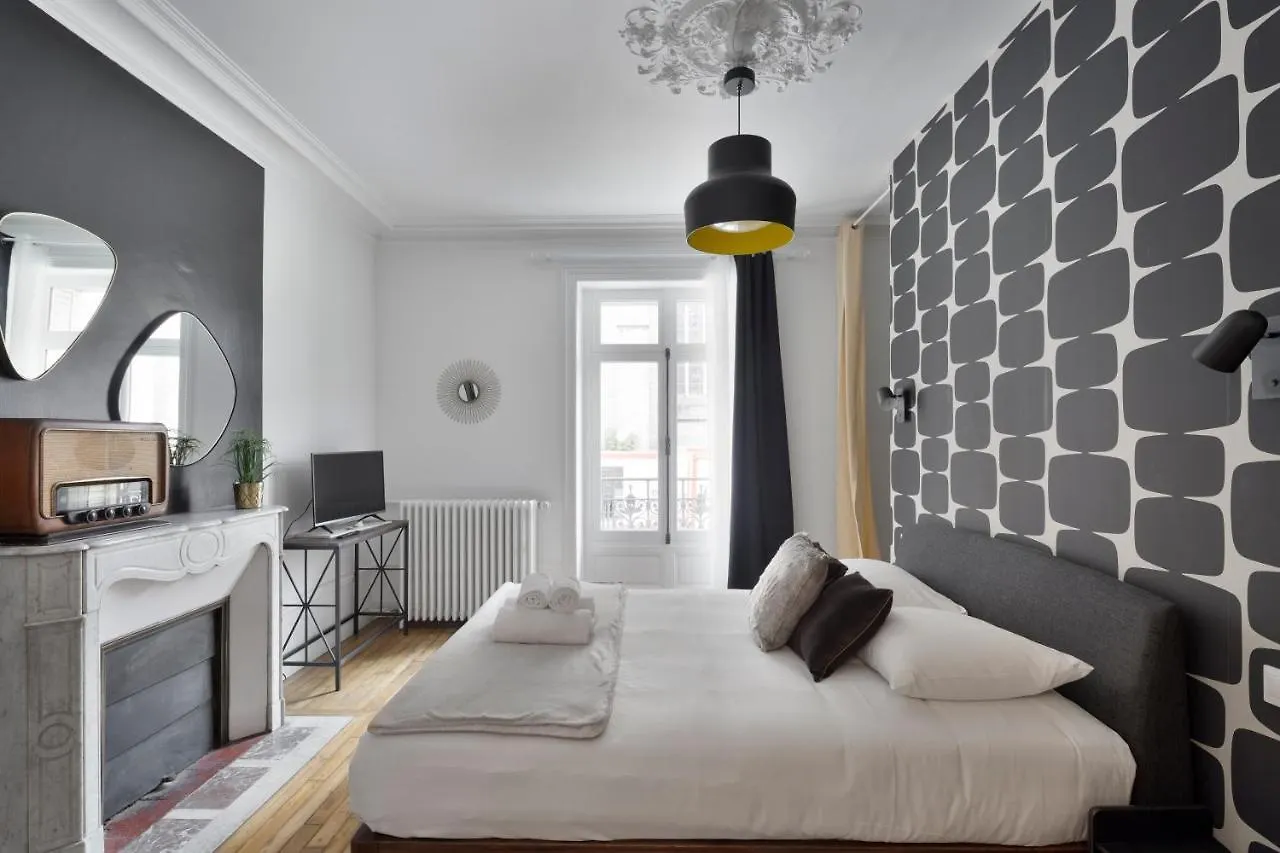 Le Contour Saint-Aubin - Inspiration Art Deco En Coeur De Ville Ρεν 0*,