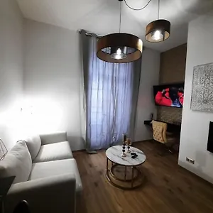 : Magnifique Studio En Face De La Gare Appartement